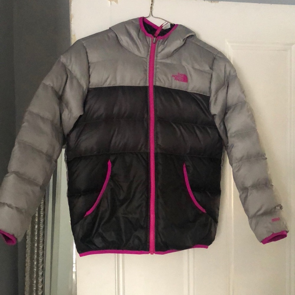 Girls size 10-12 North face reversible jacket!